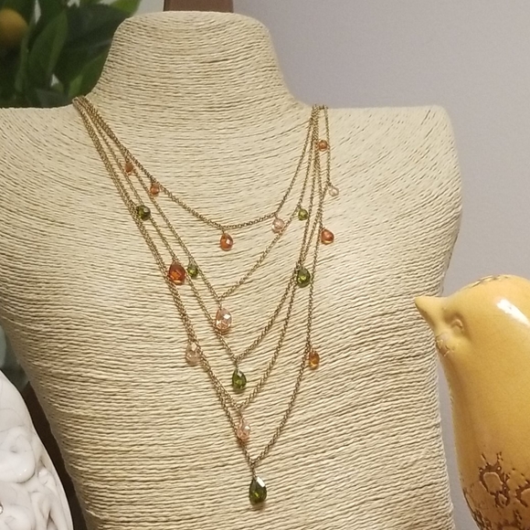 Jeweled chained layer statement necklace - Picture 5 of 8